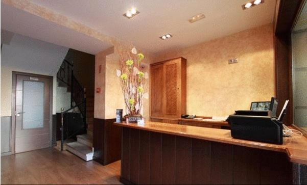 Hostal Avenida Barajas Madrid Luaran gambar