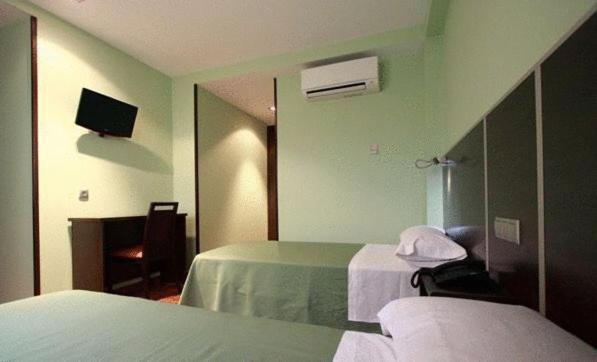 Hostal Avenida Barajas Madrid Bilik gambar
