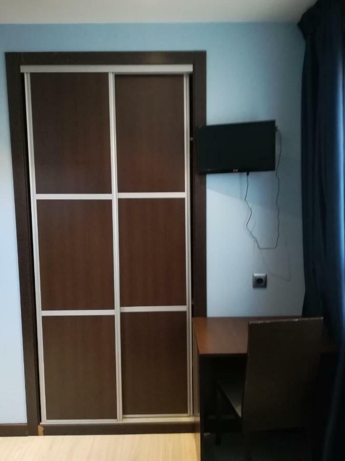 Hostal Avenida Barajas Madrid Luaran gambar